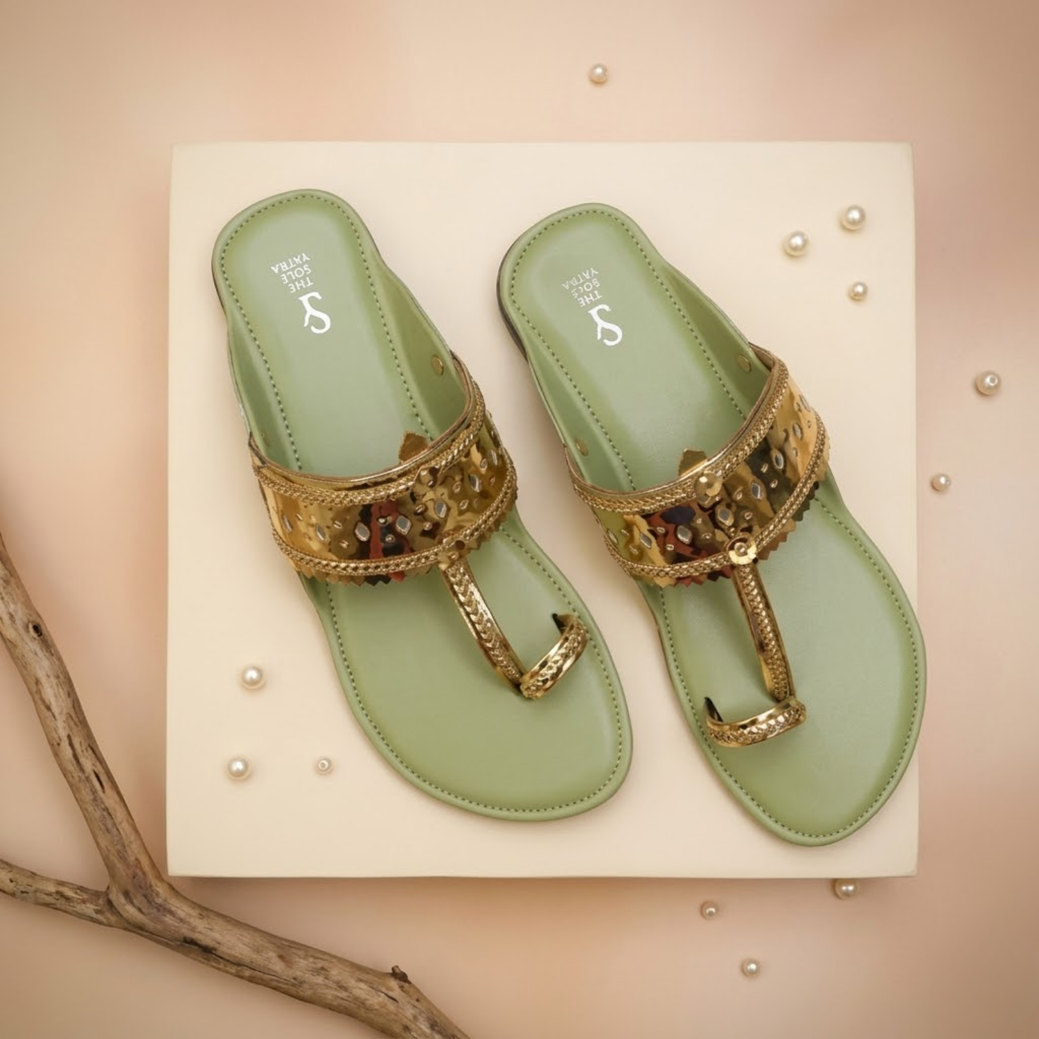 Diva Pistachio Green Gold